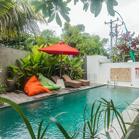 Zen Rooms Seminyak Kayu Jati Kültér fotó