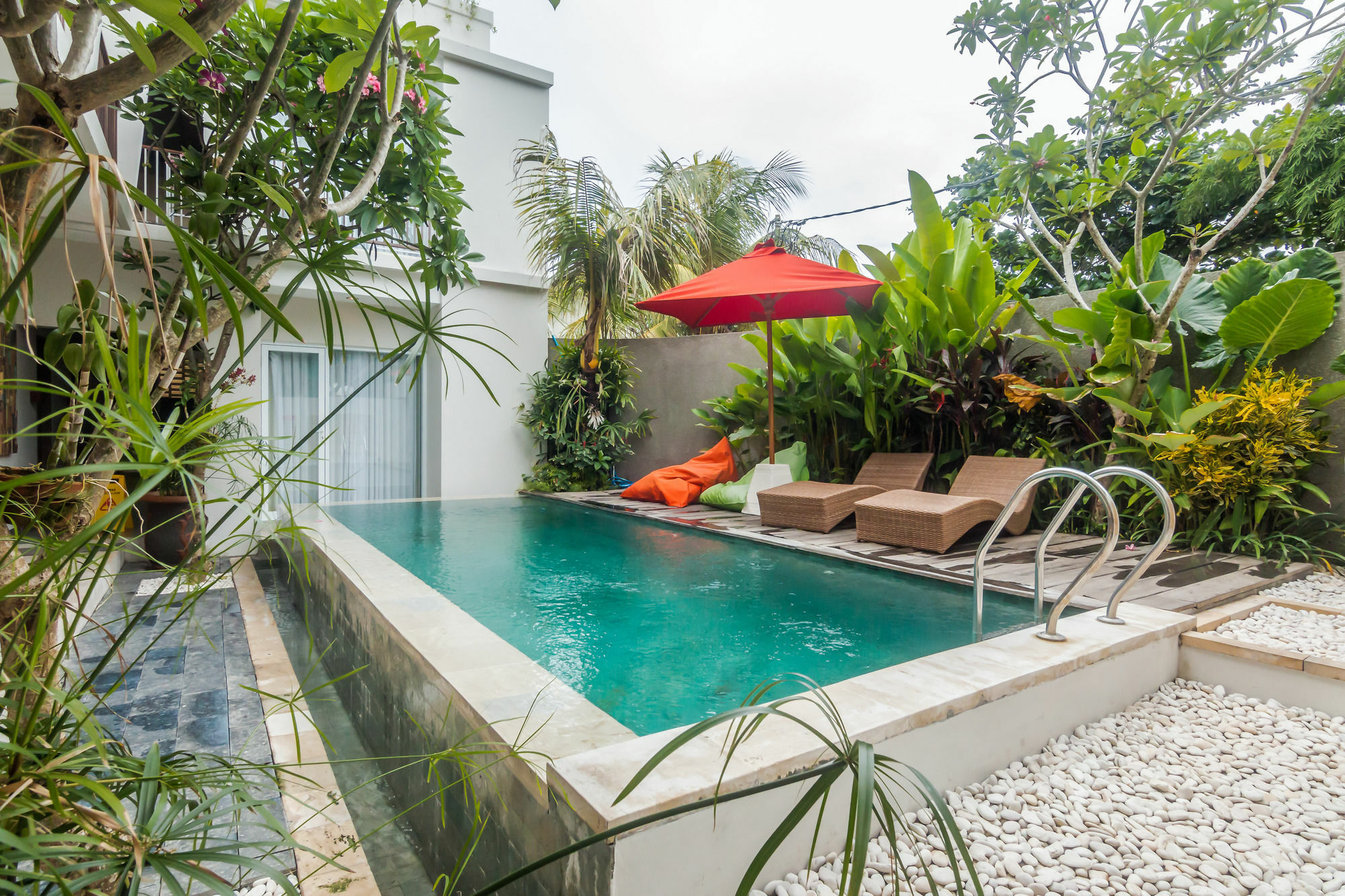 Zen Rooms Seminyak Kayu Jati Kültér fotó
